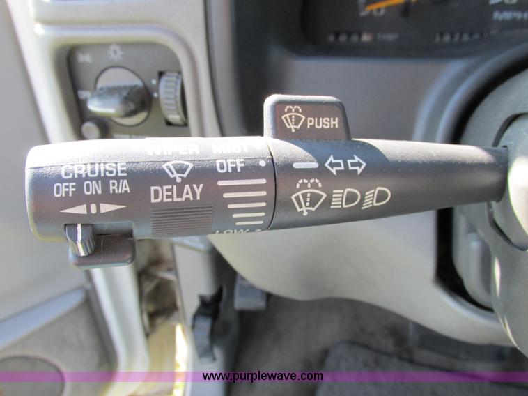 image for item F5323 1999 Chevrolet 2500 pickup truck