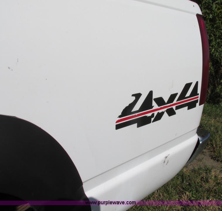 image for item F5323 1999 Chevrolet 2500 pickup truck