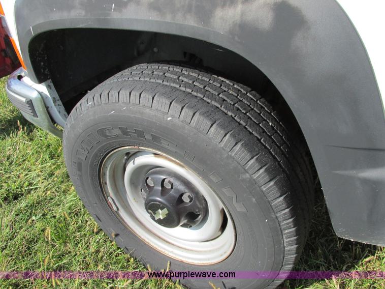 image for item F5323 1999 Chevrolet 2500 pickup truck