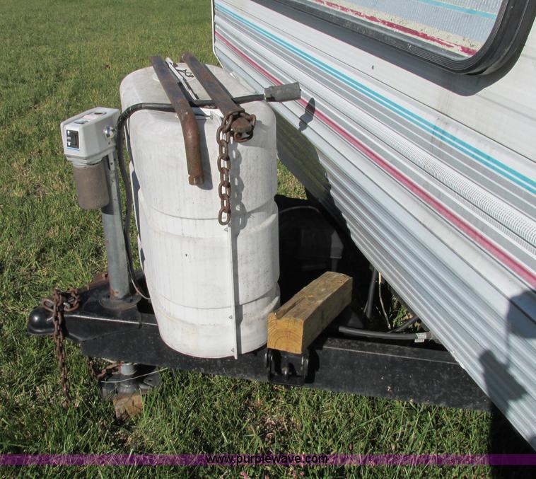 image for item F5325 1995 Skyline Nomad 2591 25' camper