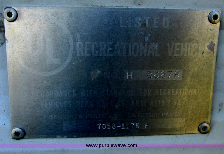 image for item F5325 1995 Skyline Nomad 2591 25' camper