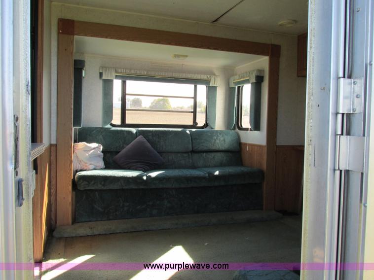 image for item F5325 1995 Skyline Nomad 2591 25' camper