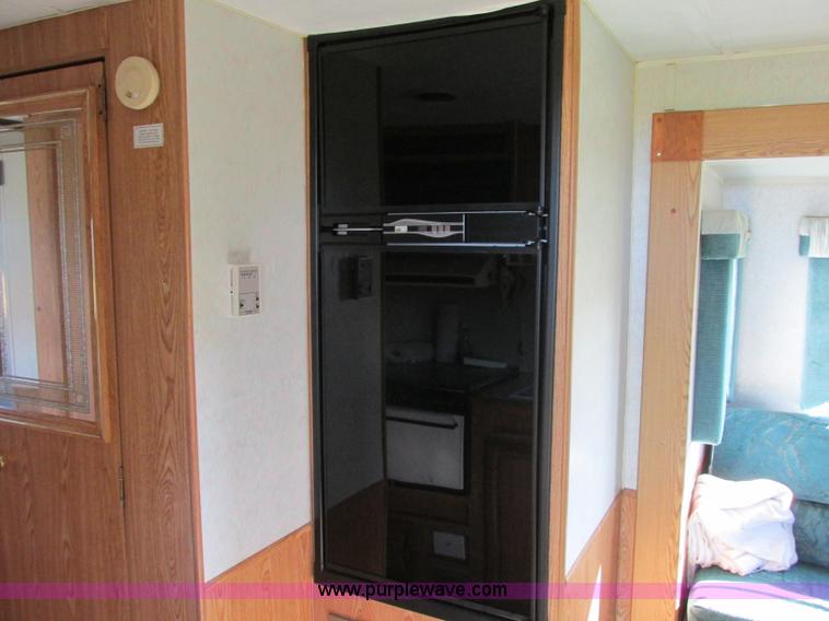 image for item F5325 1995 Skyline Nomad 2591 25' camper