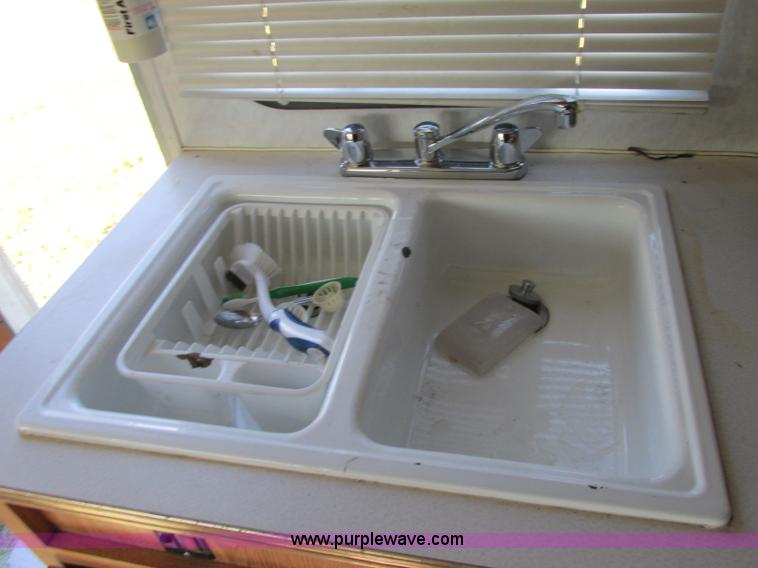 image for item F5325 1995 Skyline Nomad 2591 25' camper