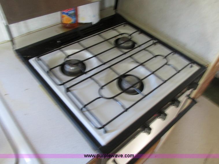 image for item F5325 1995 Skyline Nomad 2591 25' camper