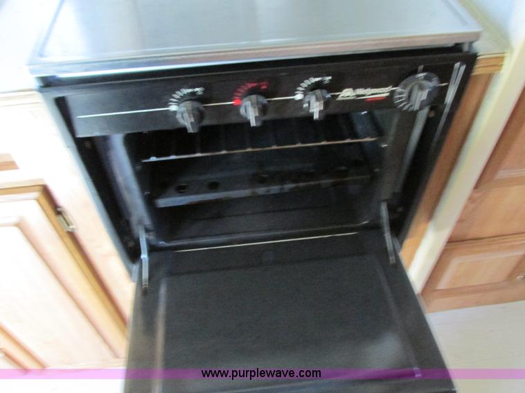 image for item F5325 1995 Skyline Nomad 2591 25' camper