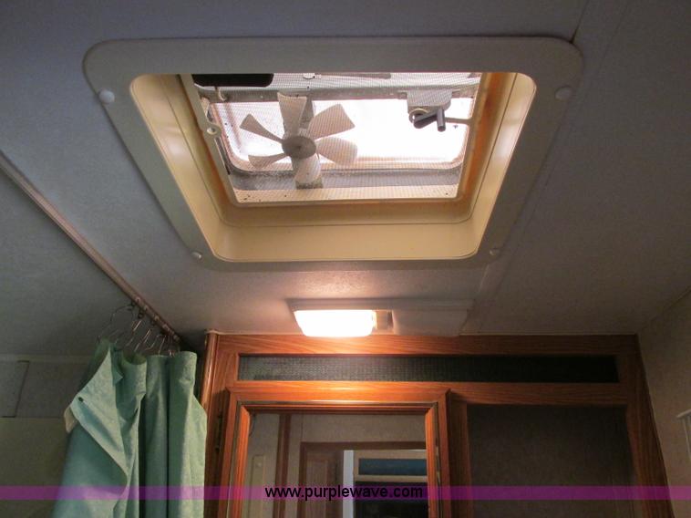 image for item F5325 1995 Skyline Nomad 2591 25' camper