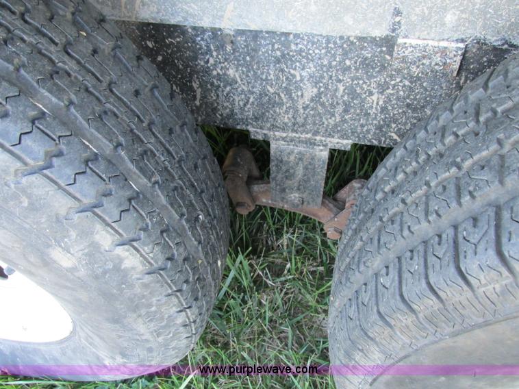 image for item F5325 1995 Skyline Nomad 2591 25' camper