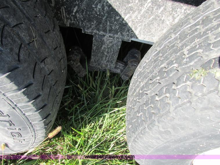 image for item F5325 1995 Skyline Nomad 2591 25' camper