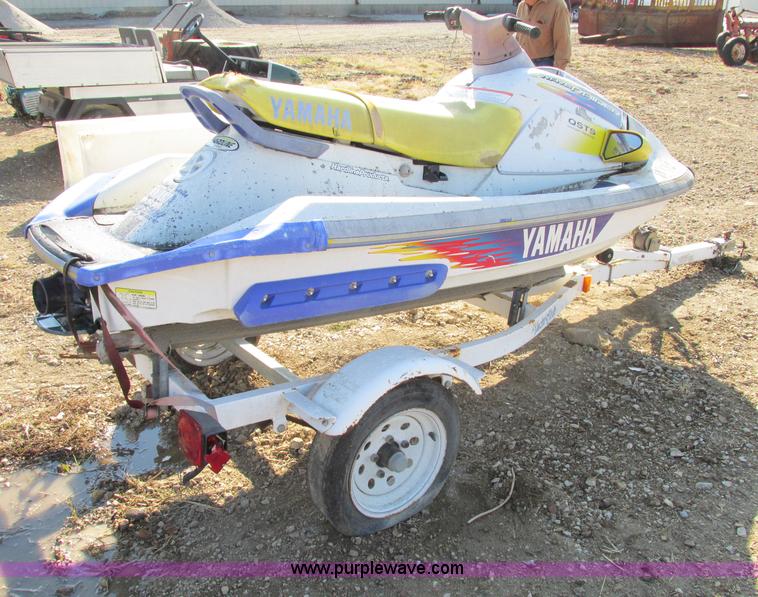 image for item F5350 1995 Yamaha Wave Raider personal watercraft