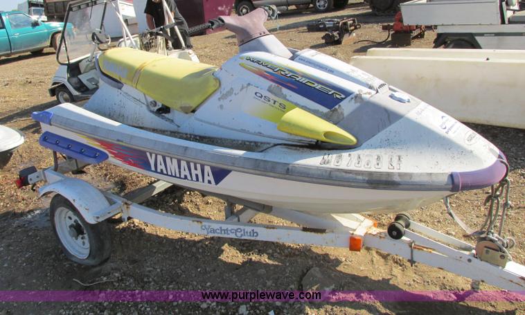 image for item F5350 1995 Yamaha Wave Raider personal watercraft