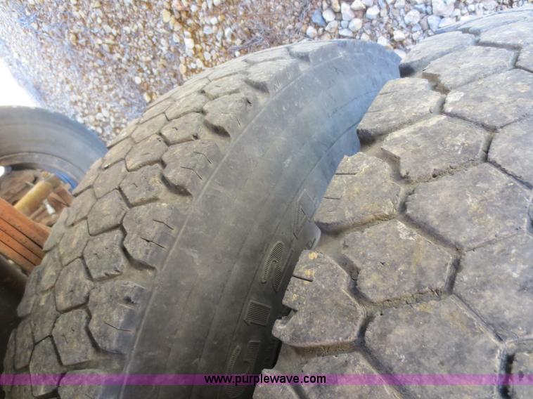 image for item F6719 1990 GMC school bus