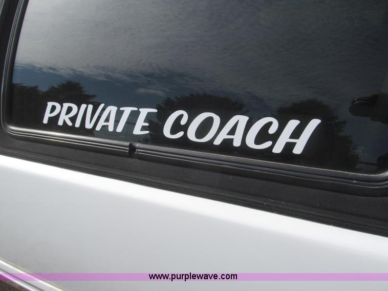 image for item F7147 1996 Lincoln Town Car Executive limousine