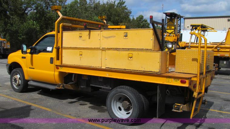 image for item G2131 2002 Ford F550 utility truck