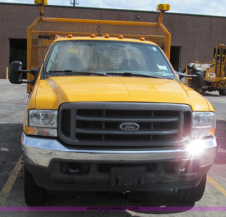 image for item G2131 2002 Ford F550 utility truck