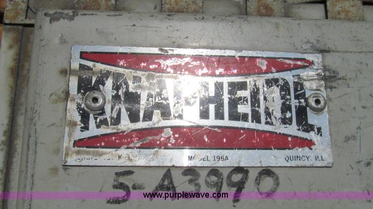 image for item G2131 2002 Ford F550 utility truck