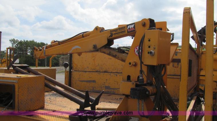 image for item G2131 2002 Ford F550 utility truck