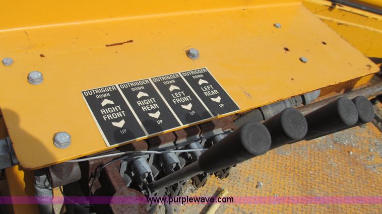 image for item G2131 2002 Ford F550 utility truck