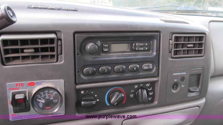 image for item G2131 2002 Ford F550 utility truck