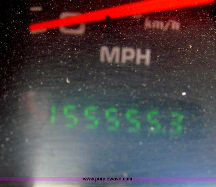 image for item G2131 2002 Ford F550 utility truck