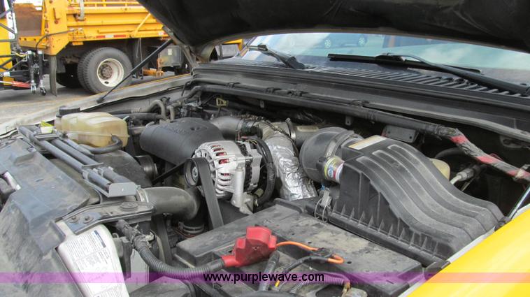 image for item G2131 2002 Ford F550 utility truck