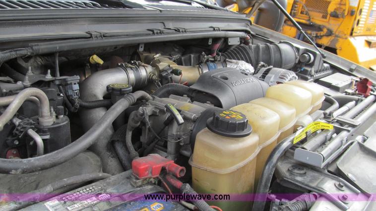 image for item G2131 2002 Ford F550 utility truck