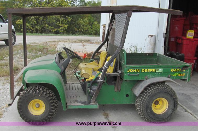image for item G2155 1999 John Deere Gator utility vehicle