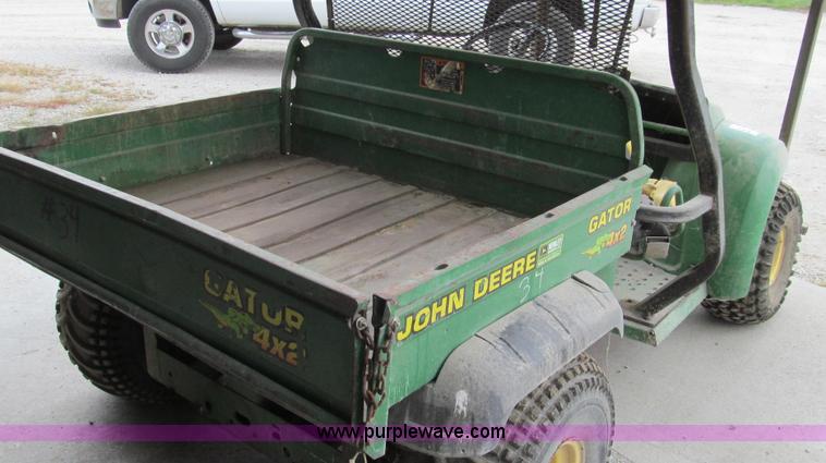 image for item G2155 1999 John Deere Gator utility vehicle