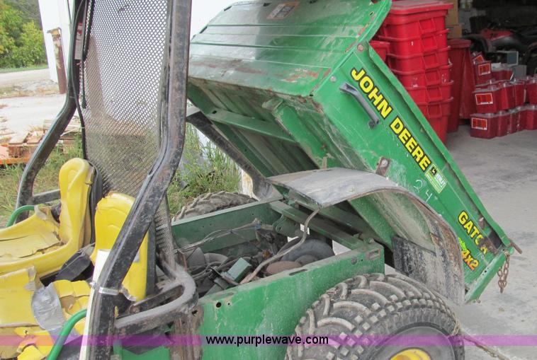 image for item G2155 1999 John Deere Gator utility vehicle