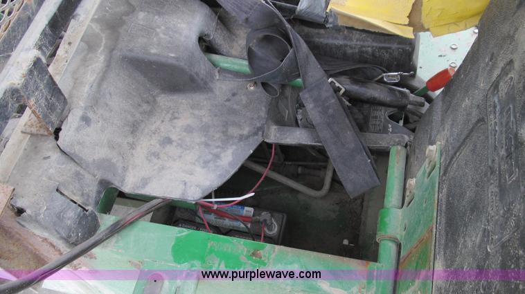image for item G2155 1999 John Deere Gator utility vehicle
