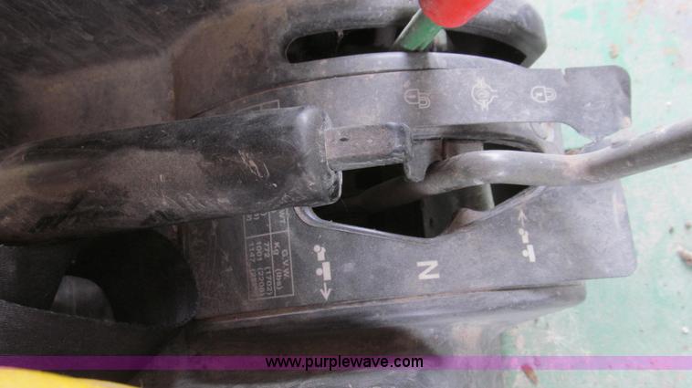 image for item G2155 1999 John Deere Gator utility vehicle