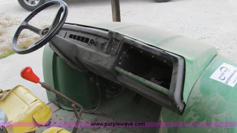 image for item G2155 1999 John Deere Gator utility vehicle