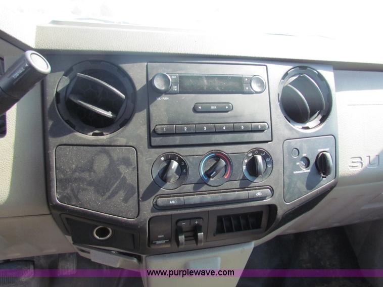 image for item G4301 2008 Ford F250 Super Duty cab and chassis truck