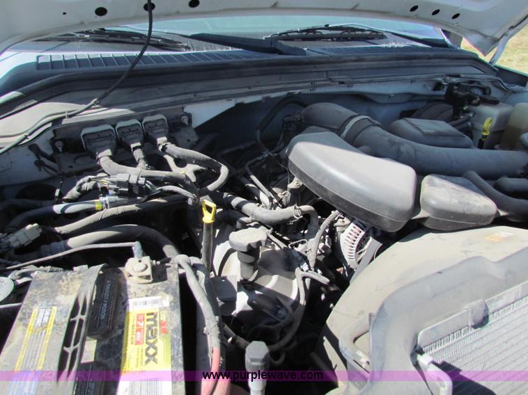 image for item G4301 2008 Ford F250 Super Duty cab and chassis truck