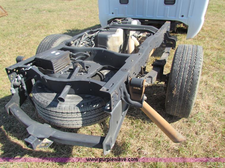 image for item G4301 2008 Ford F250 Super Duty cab and chassis truck