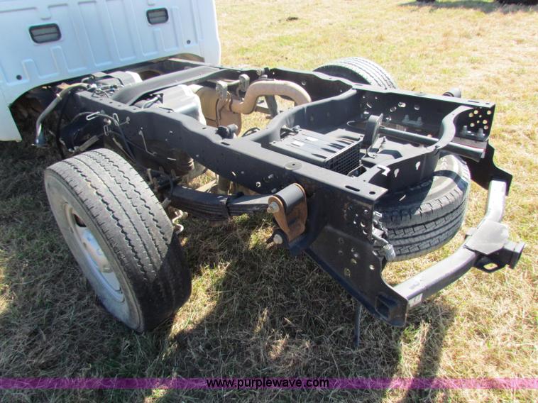 image for item G4301 2008 Ford F250 Super Duty cab and chassis truck