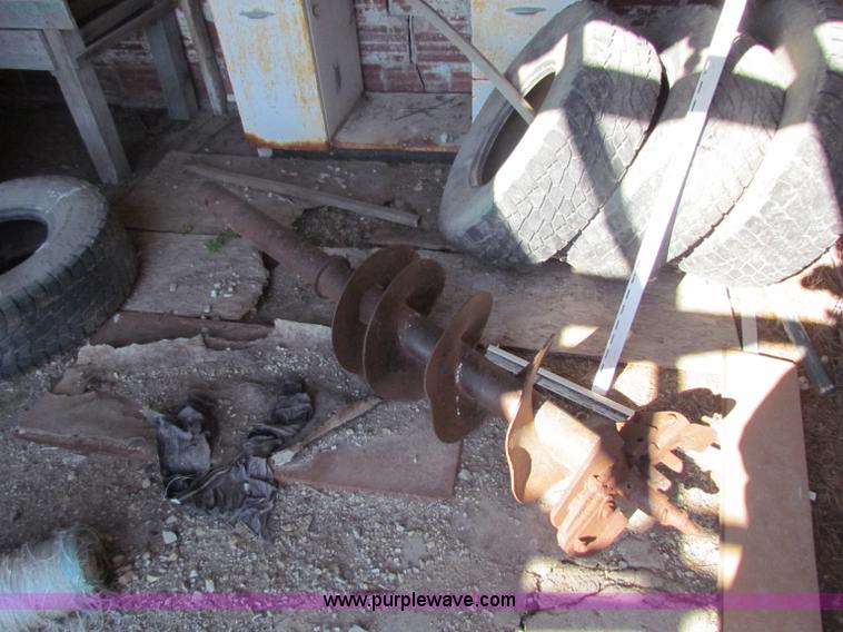 image for item G4307 Mark II Earth Borer hydraulic auger