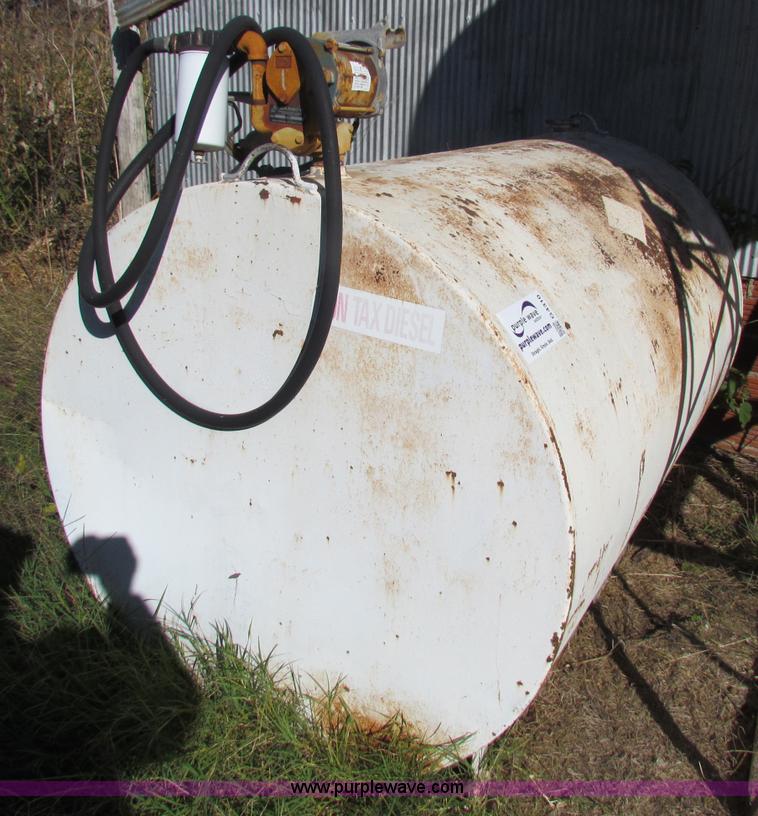 image for item G4310 Approximately 500 gallon fuel tank