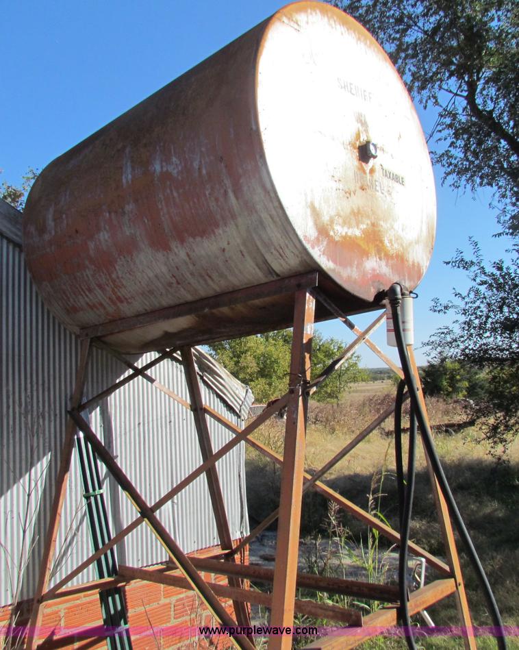 image for item G4311 300 gallon fuel tank