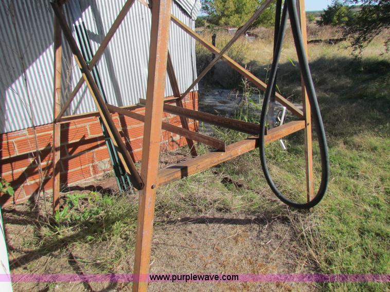 image for item G4311 300 gallon fuel tank