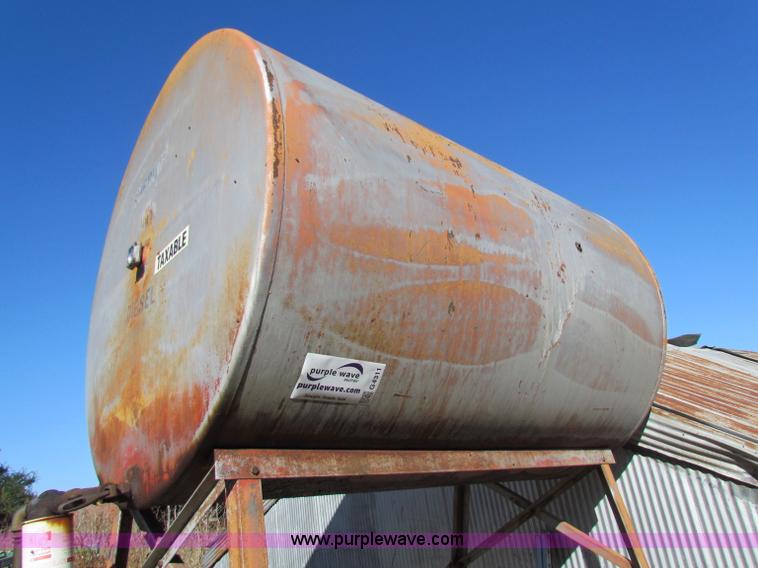 image for item G4311 300 gallon fuel tank