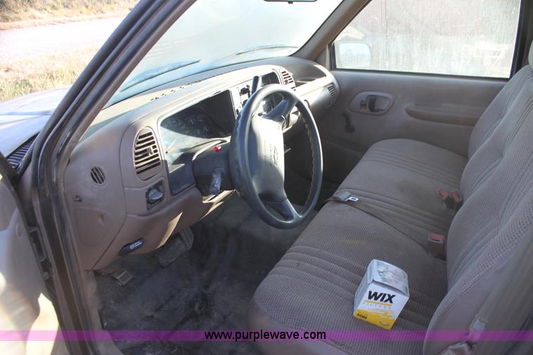 image for item G4314 1995 Chevrolet 1500 pickup truck