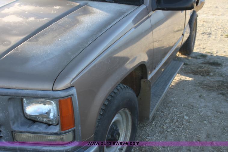 image for item G4314 1995 Chevrolet 1500 pickup truck