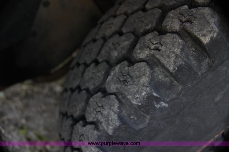 image for item G4314 1995 Chevrolet 1500 pickup truck