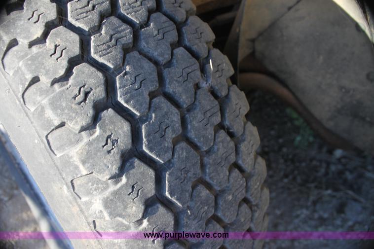 image for item G4314 1995 Chevrolet 1500 pickup truck