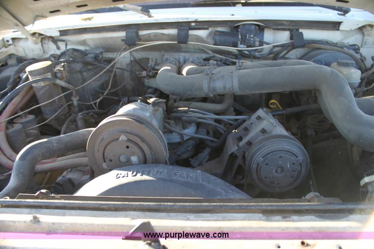 image for item G4326 1989 Ford F250 HD XLT Lariat pickup truck