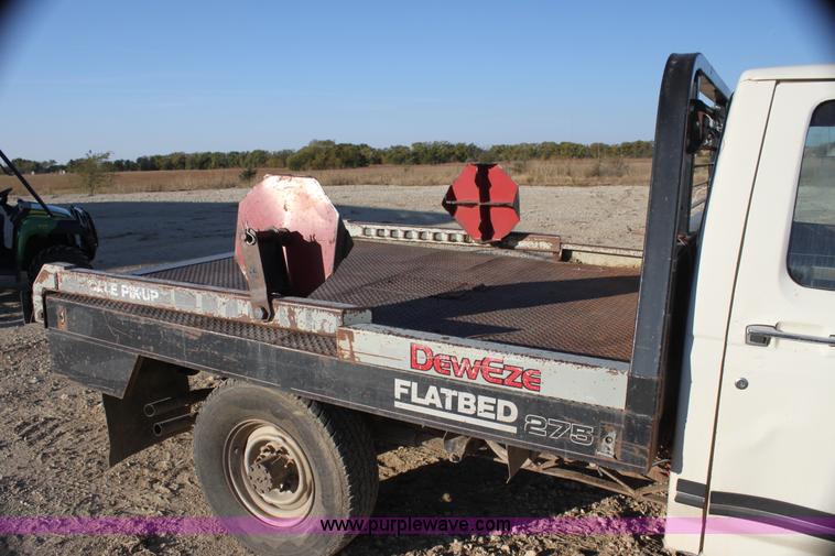 image for item G4326 1989 Ford F250 HD XLT Lariat pickup truck