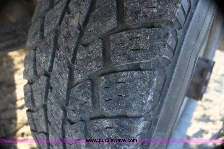 image for item G4326 1989 Ford F250 HD XLT Lariat pickup truck