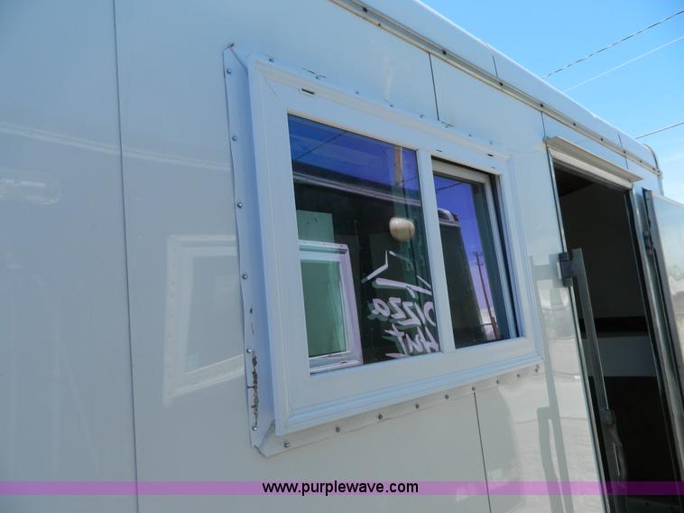 image for item G7908 2005 H&H 20' enclosed trailer