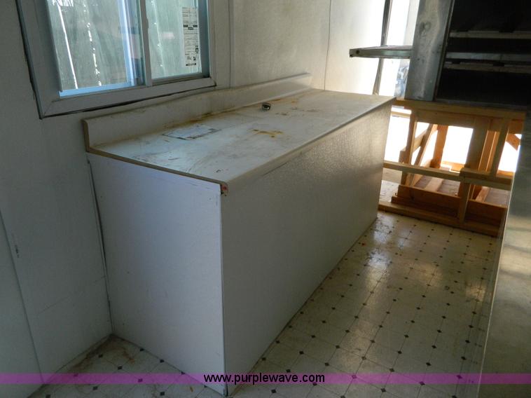 image for item G7908 2005 H&H 20' enclosed trailer